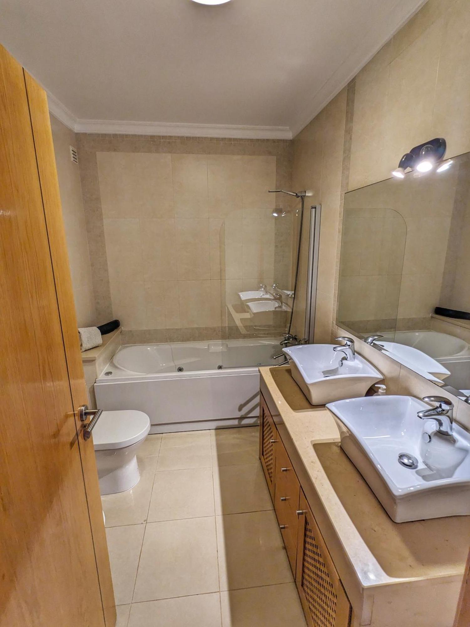 Farm Village- Townhouse 2 Mins From Old Town Albufeira Eksteriør billede